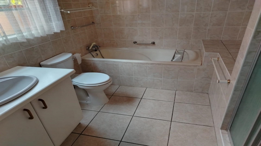 3 Bedroom Property for Sale in Vanderbijlpark SW 5 Gauteng