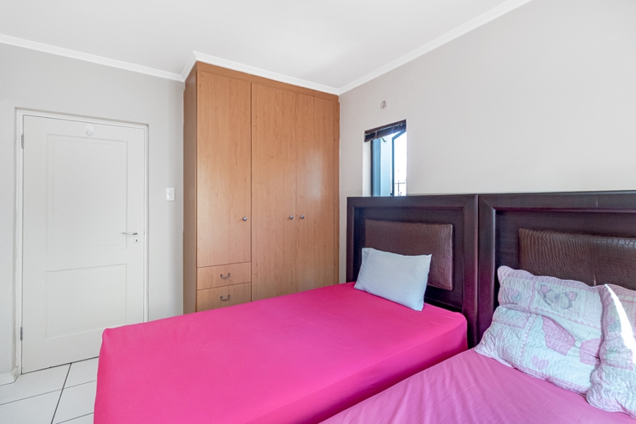 To Let 3 Bedroom Property for Rent in Constantia Kloof Gauteng