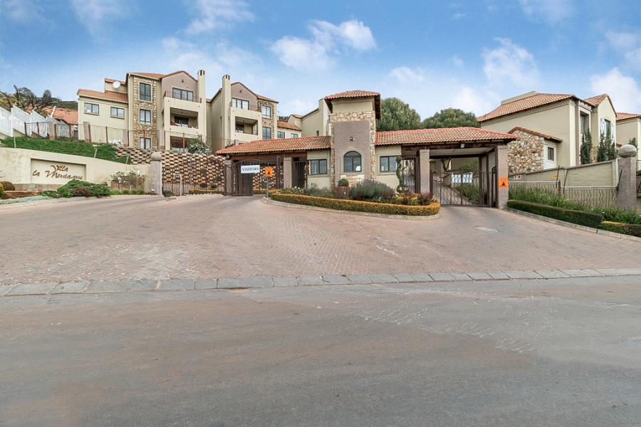 To Let 3 Bedroom Property for Rent in Constantia Kloof Gauteng