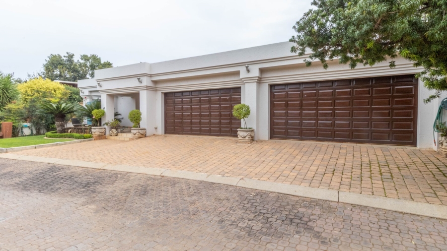 5 Bedroom Property for Sale in Centurion Golf Estate Gauteng