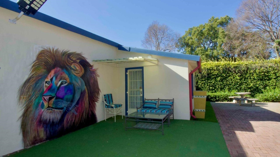 8 Bedroom Property for Sale in Clubview Gauteng