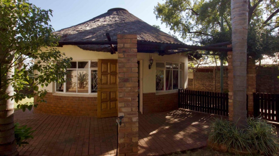 6 Bedroom Property for Sale in Lyttelton Manor Gauteng