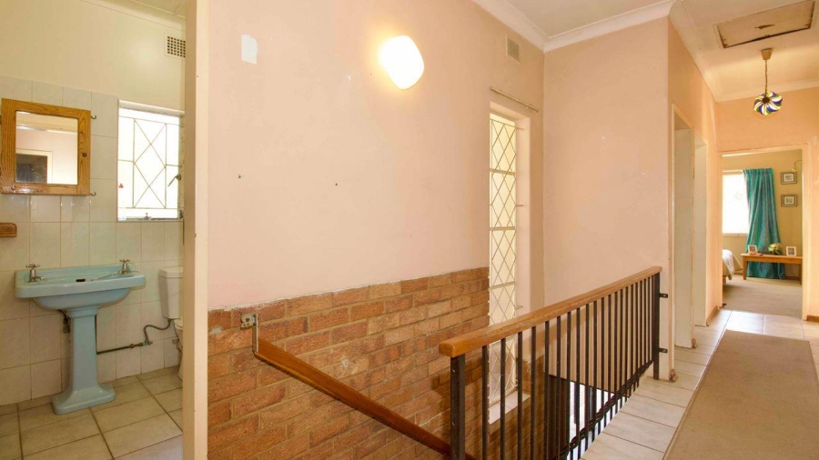 6 Bedroom Property for Sale in Lyttelton Manor Gauteng