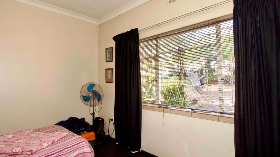 6 Bedroom Property for Sale in Lyttelton Manor Gauteng