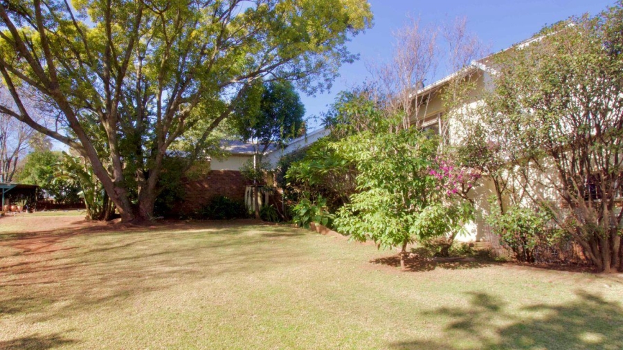 6 Bedroom Property for Sale in Lyttelton Manor Gauteng