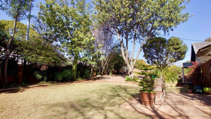 6 Bedroom Property for Sale in Lyttelton Manor Gauteng