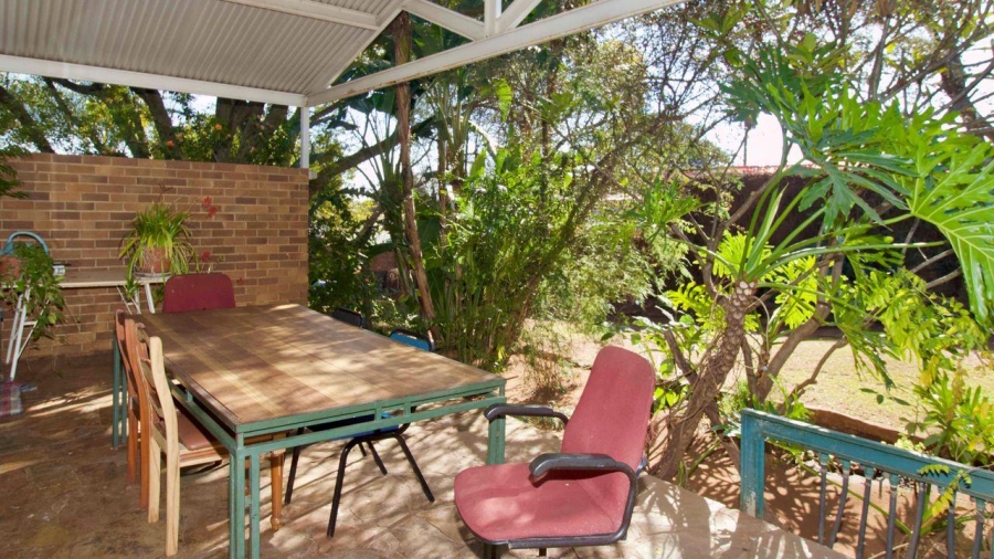6 Bedroom Property for Sale in Lyttelton Manor Gauteng