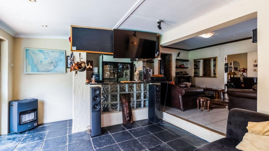 3 Bedroom Property for Sale in Buurendal Gauteng