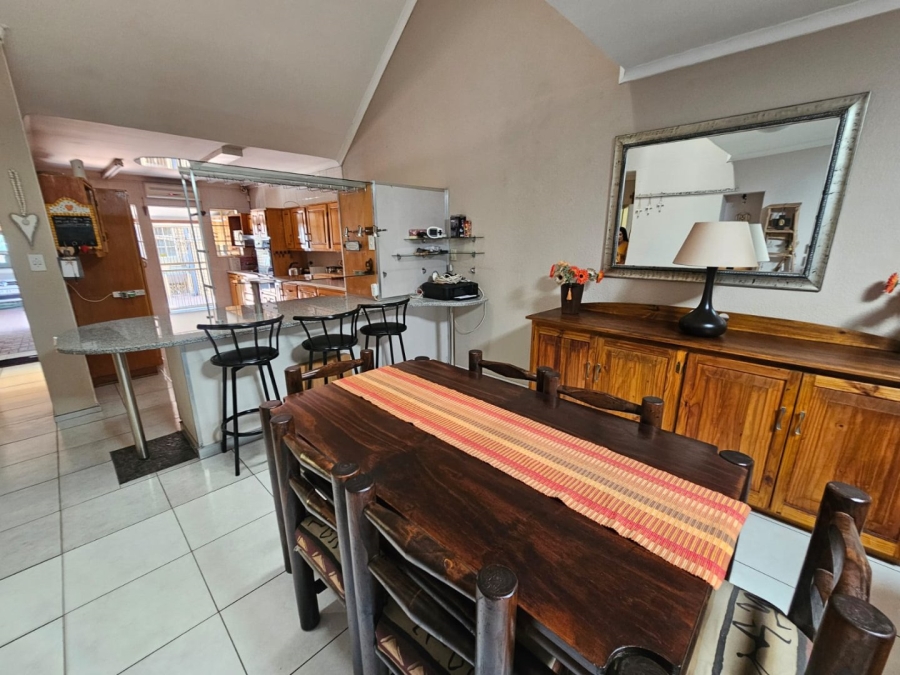 To Let 3 Bedroom Property for Rent in Three Rivers Gauteng