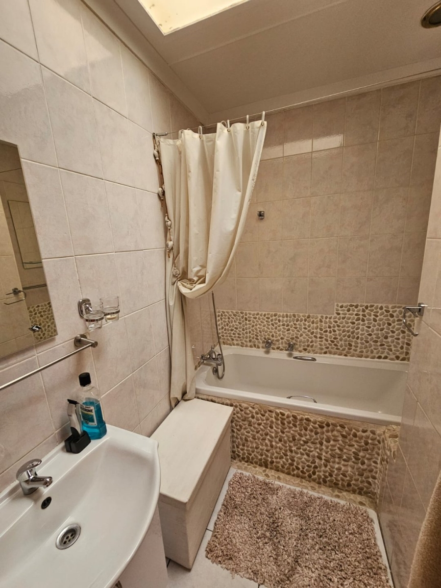 To Let 3 Bedroom Property for Rent in Three Rivers Gauteng