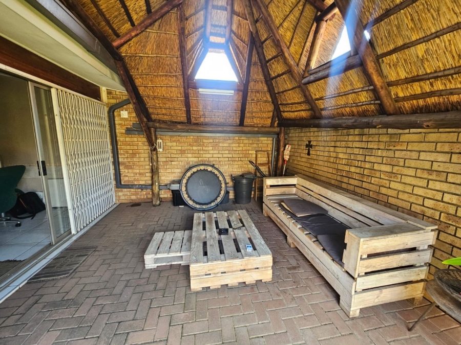 To Let 3 Bedroom Property for Rent in Three Rivers Gauteng