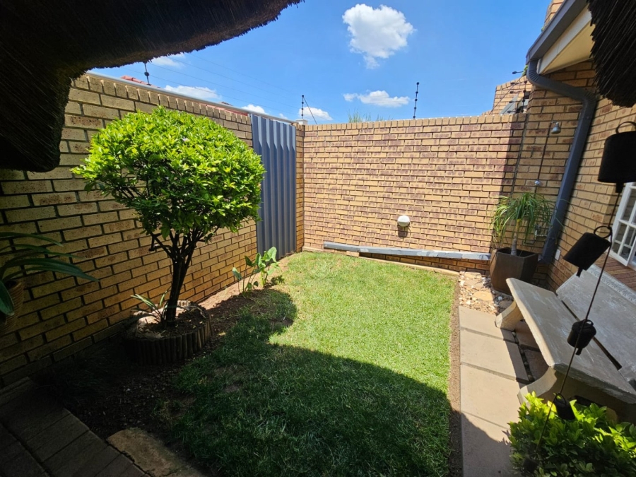 To Let 3 Bedroom Property for Rent in Three Rivers Gauteng