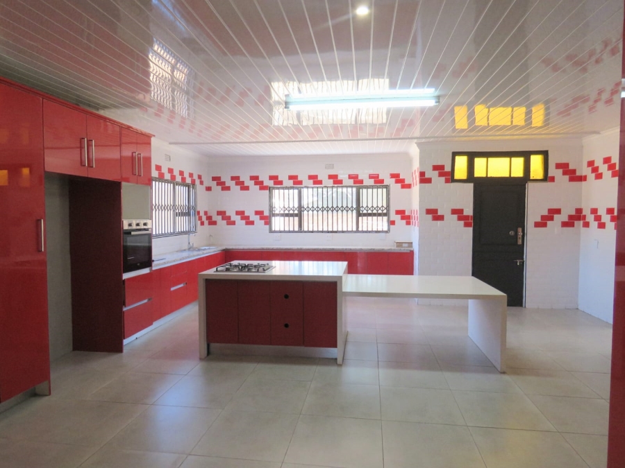 7 Bedroom Property for Sale in Sonneveld Gauteng