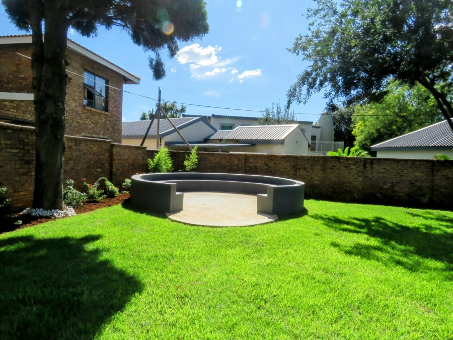 7 Bedroom Property for Sale in Sonneveld Gauteng
