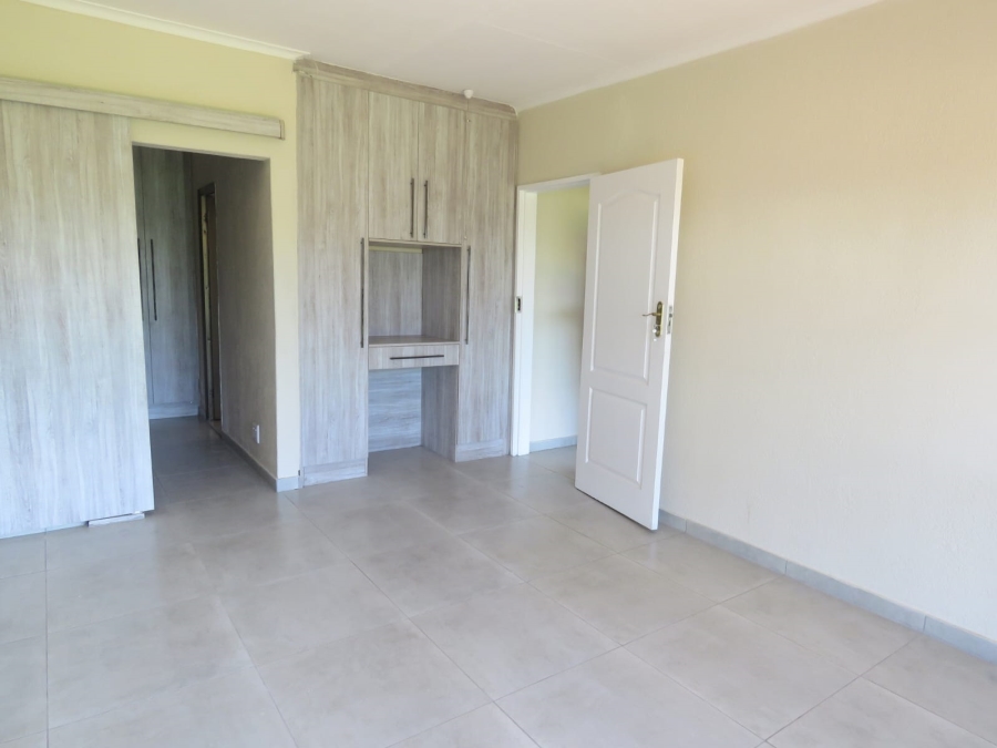 7 Bedroom Property for Sale in Sonneveld Gauteng