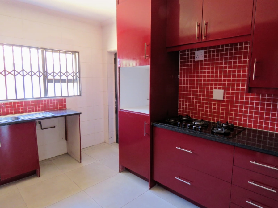 7 Bedroom Property for Sale in Sonneveld Gauteng