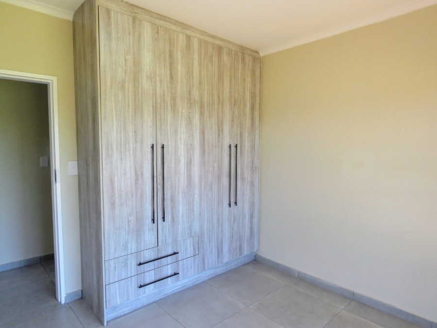 7 Bedroom Property for Sale in Sonneveld Gauteng