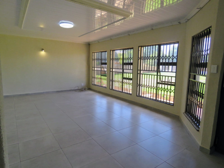 7 Bedroom Property for Sale in Sonneveld Gauteng