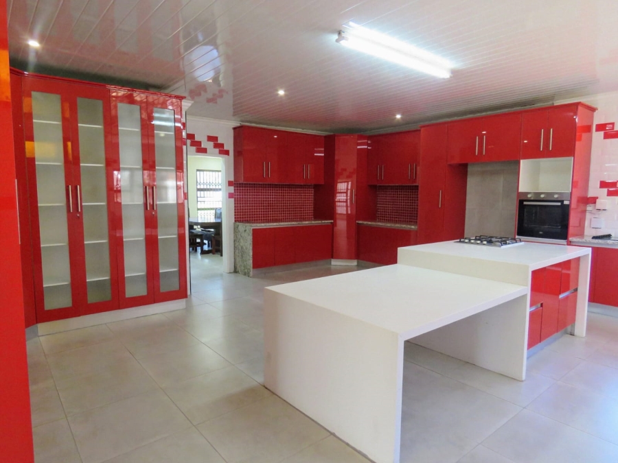 7 Bedroom Property for Sale in Sonneveld Gauteng