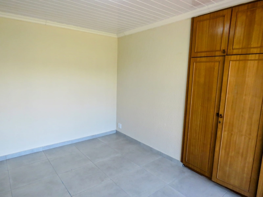 7 Bedroom Property for Sale in Sonneveld Gauteng