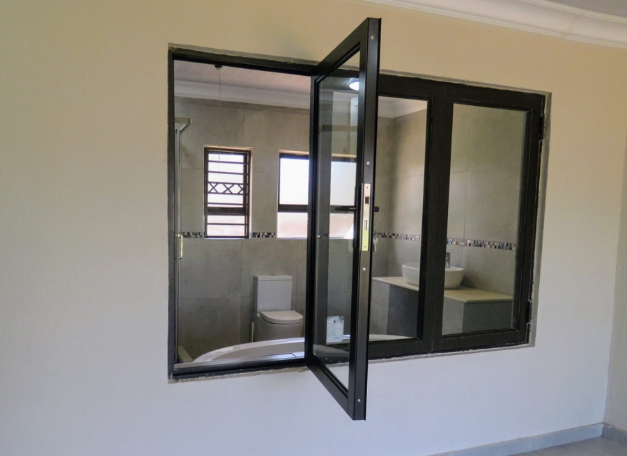 7 Bedroom Property for Sale in Sonneveld Gauteng