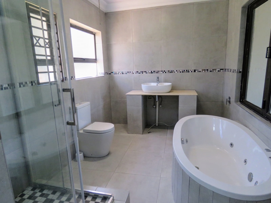 7 Bedroom Property for Sale in Sonneveld Gauteng