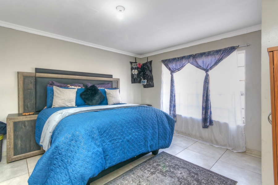 7 Bedroom Property for Sale in Brixton Gauteng