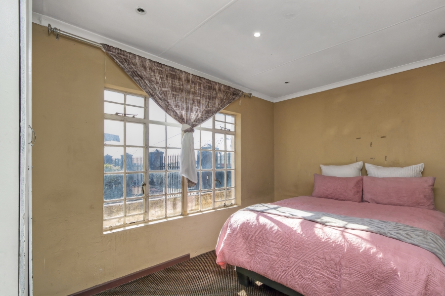7 Bedroom Property for Sale in Brixton Gauteng