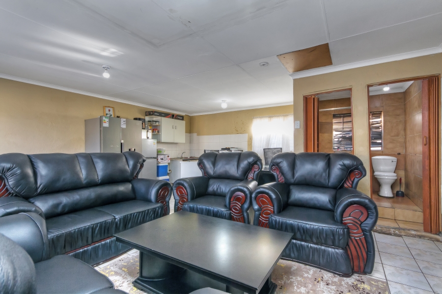 7 Bedroom Property for Sale in Brixton Gauteng