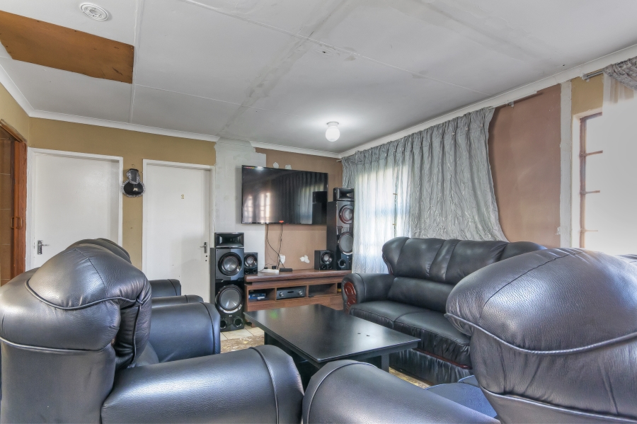 7 Bedroom Property for Sale in Brixton Gauteng