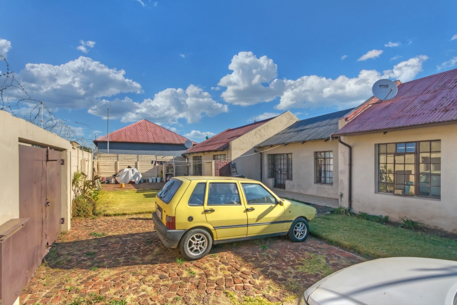 7 Bedroom Property for Sale in Brixton Gauteng