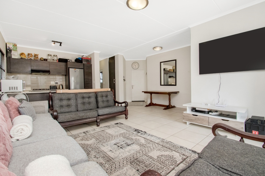 2 Bedroom Property for Sale in Olivedale Gauteng