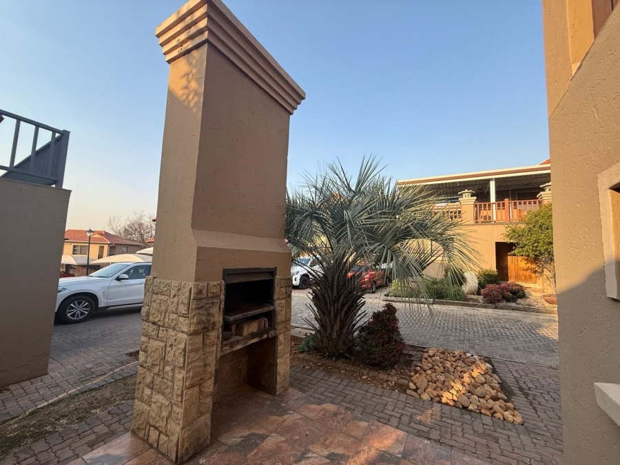 To Let 3 Bedroom Property for Rent in Three Rivers Gauteng