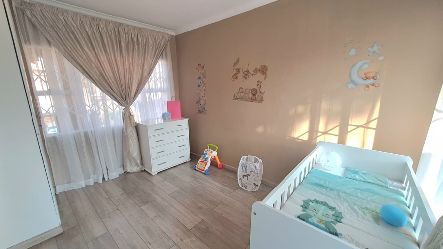 To Let 3 Bedroom Property for Rent in Three Rivers Gauteng