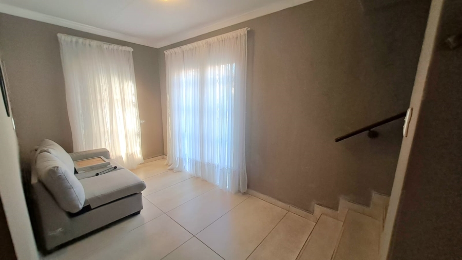 To Let 3 Bedroom Property for Rent in Three Rivers Gauteng