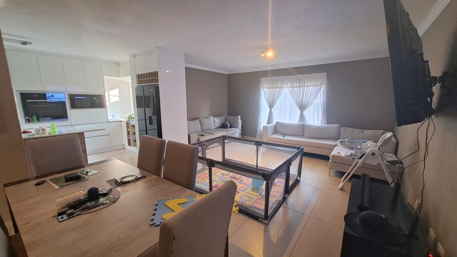 To Let 3 Bedroom Property for Rent in Three Rivers Gauteng