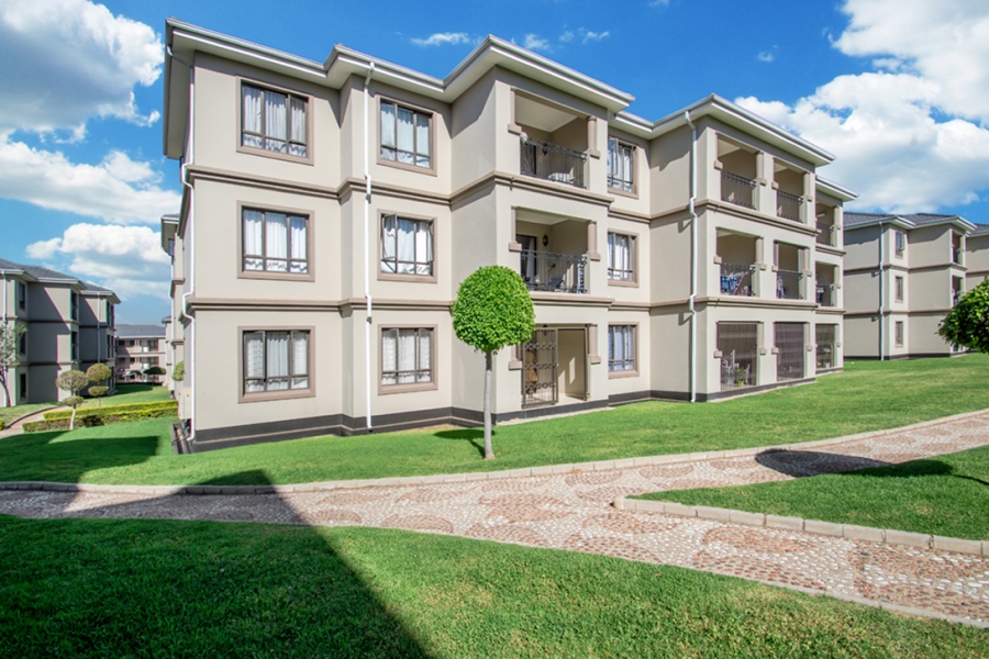 1 Bedroom Property for Sale in Carlswald Gauteng