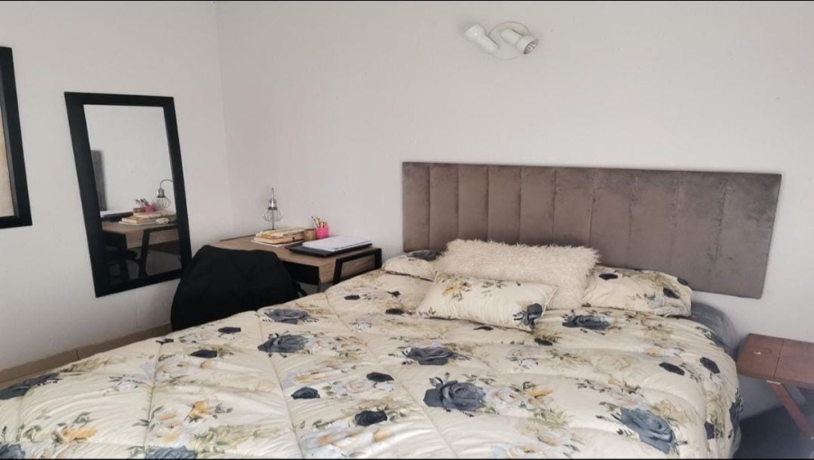 2 Bedroom Property for Sale in Chloorkop Gauteng