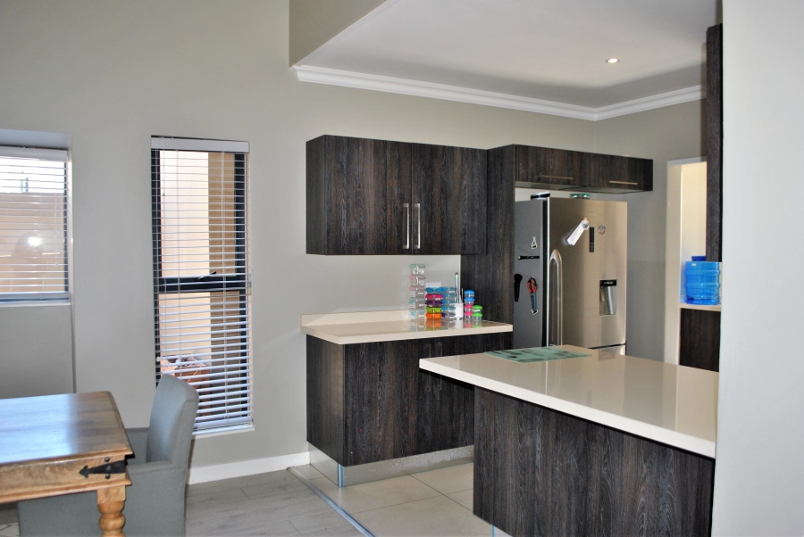 3 Bedroom Property for Sale in Copperleaf Estate Gauteng