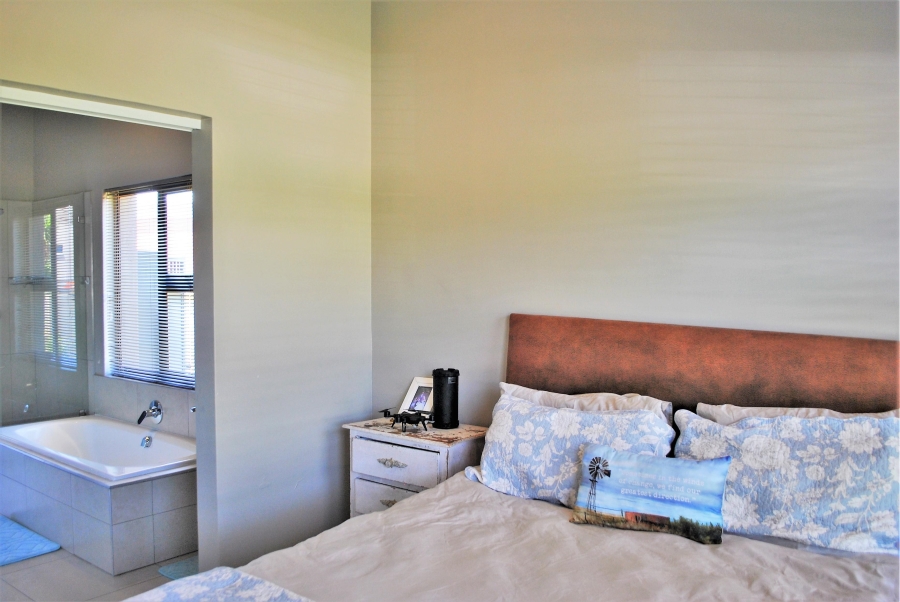 3 Bedroom Property for Sale in Copperleaf Estate Gauteng