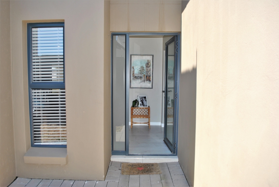 3 Bedroom Property for Sale in Copperleaf Estate Gauteng