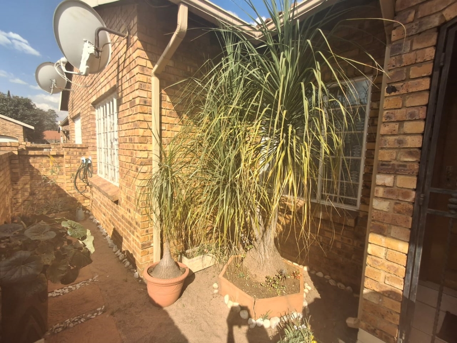 3 Bedroom Property for Sale in Ravenswood Gauteng