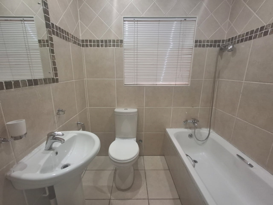 3 Bedroom Property for Sale in Ravenswood Gauteng