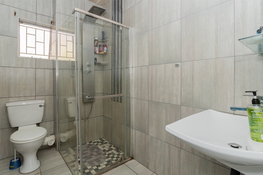 2 Bedroom Property for Sale in Eden Glen Gauteng