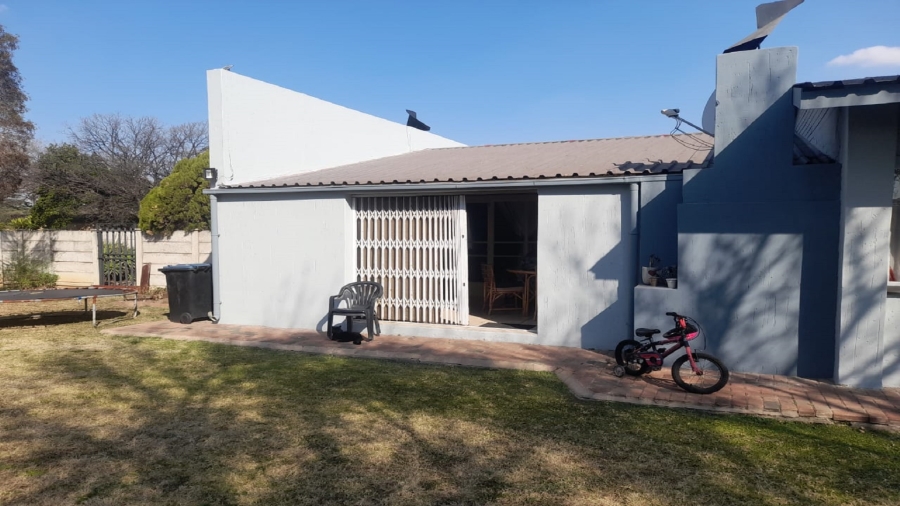 4 Bedroom Property for Sale in Vanderbijlpark SW 1 Gauteng
