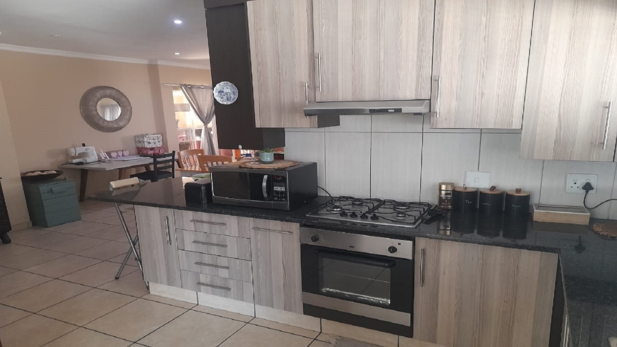 4 Bedroom Property for Sale in Vanderbijlpark SW 1 Gauteng