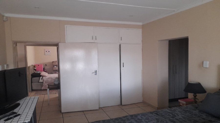 4 Bedroom Property for Sale in Vanderbijlpark SW 1 Gauteng