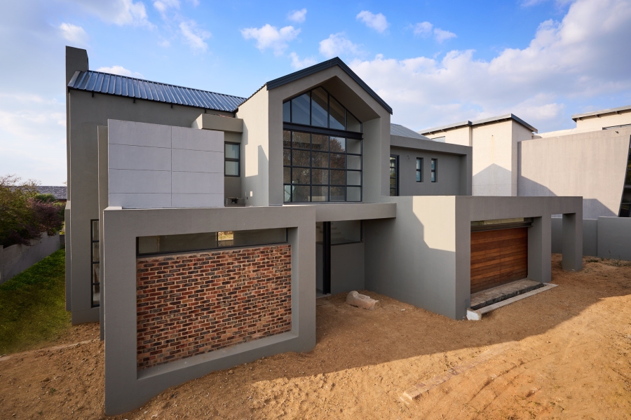 5 Bedroom Property for Sale in Waterfall Country Estate Gauteng