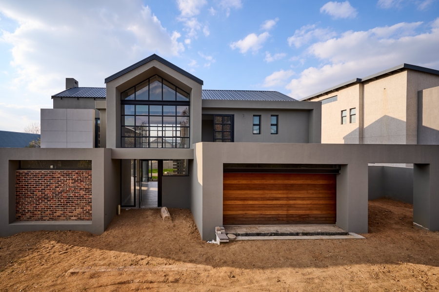 5 Bedroom Property for Sale in Waterfall Country Estate Gauteng