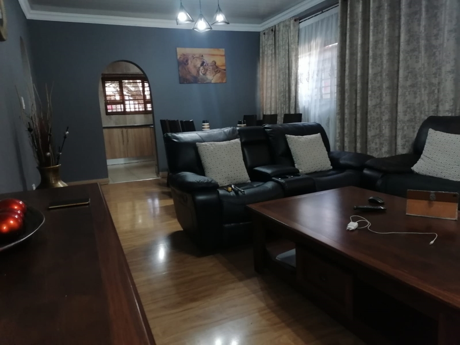 3 Bedroom Property for Sale in Birchleigh North Gauteng